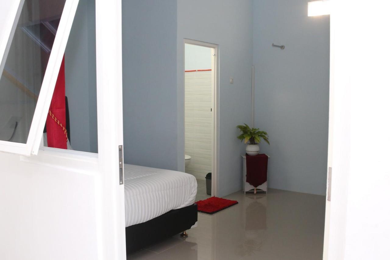 Reddoorz Syariah Near Suncity Mall Madiun Zewnętrze zdjęcie