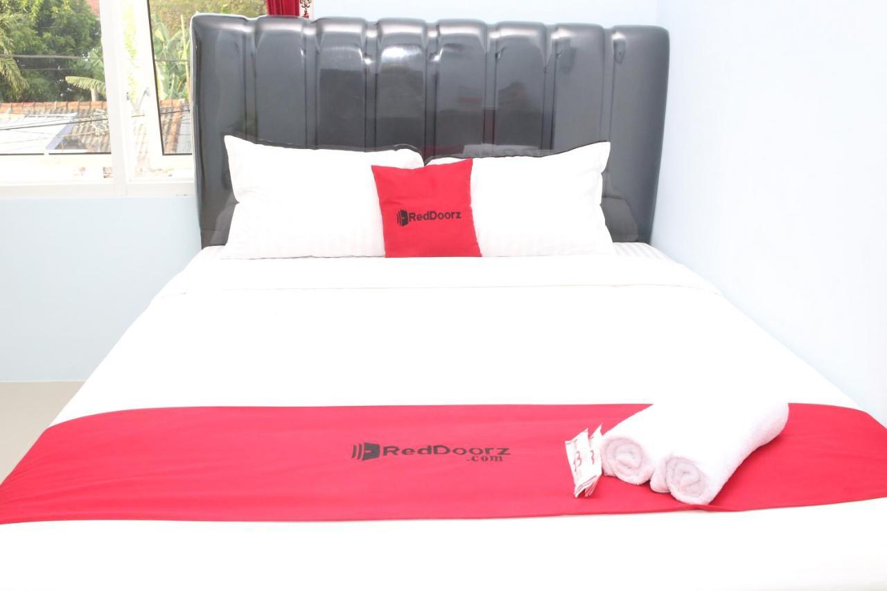 Reddoorz Syariah Near Suncity Mall Madiun Zewnętrze zdjęcie