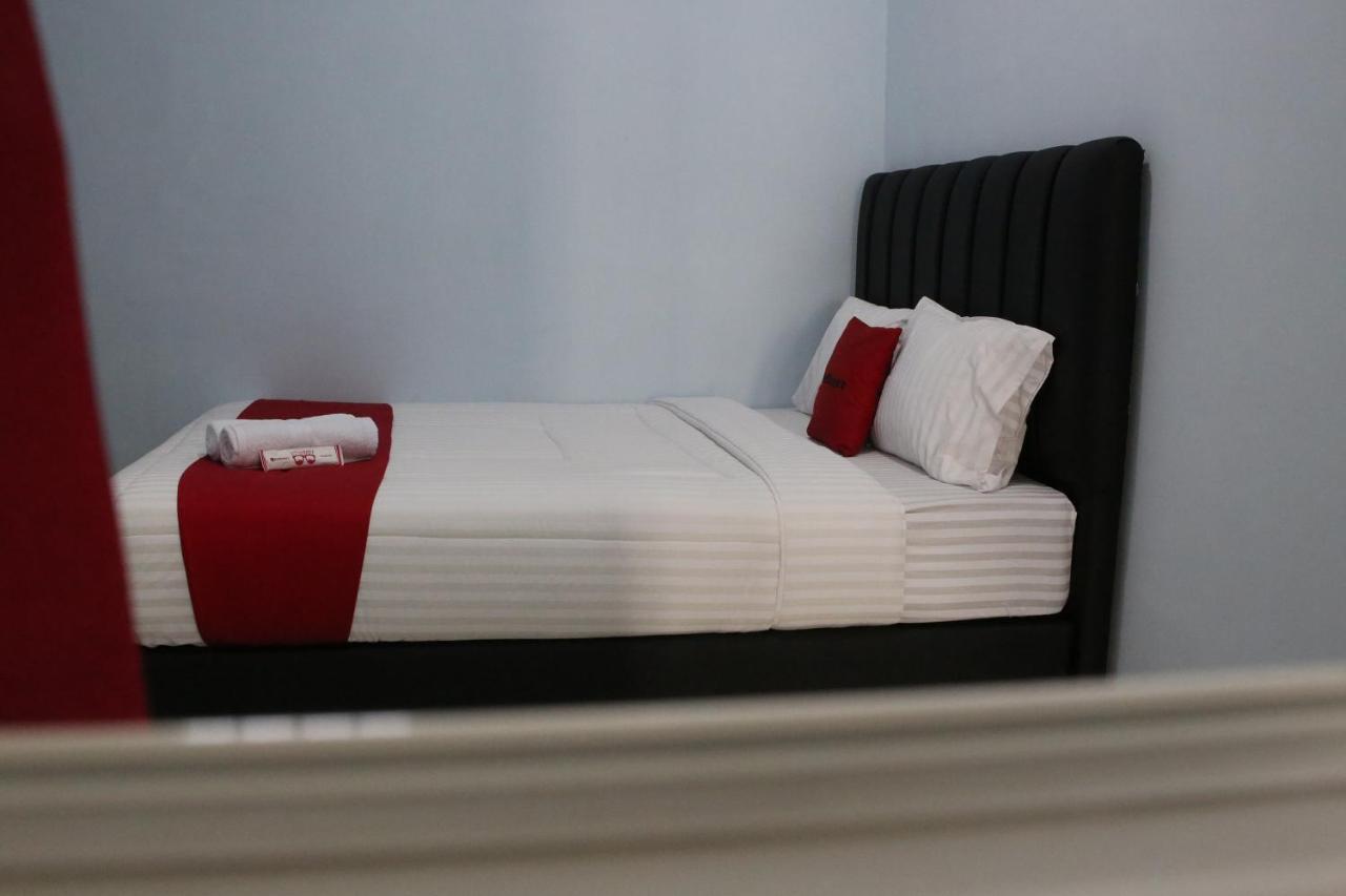 Reddoorz Syariah Near Suncity Mall Madiun Zewnętrze zdjęcie