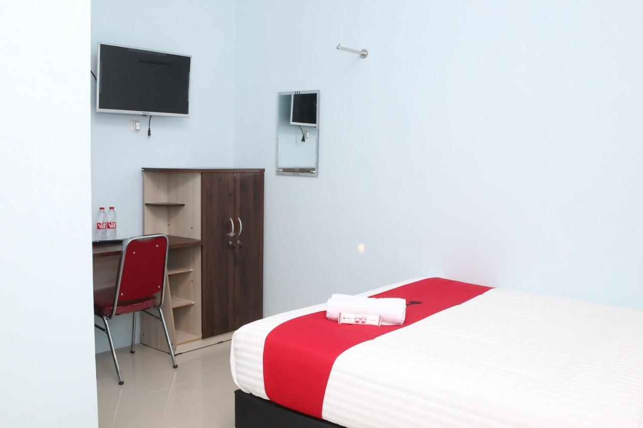 Reddoorz Syariah Near Suncity Mall Madiun Zewnętrze zdjęcie