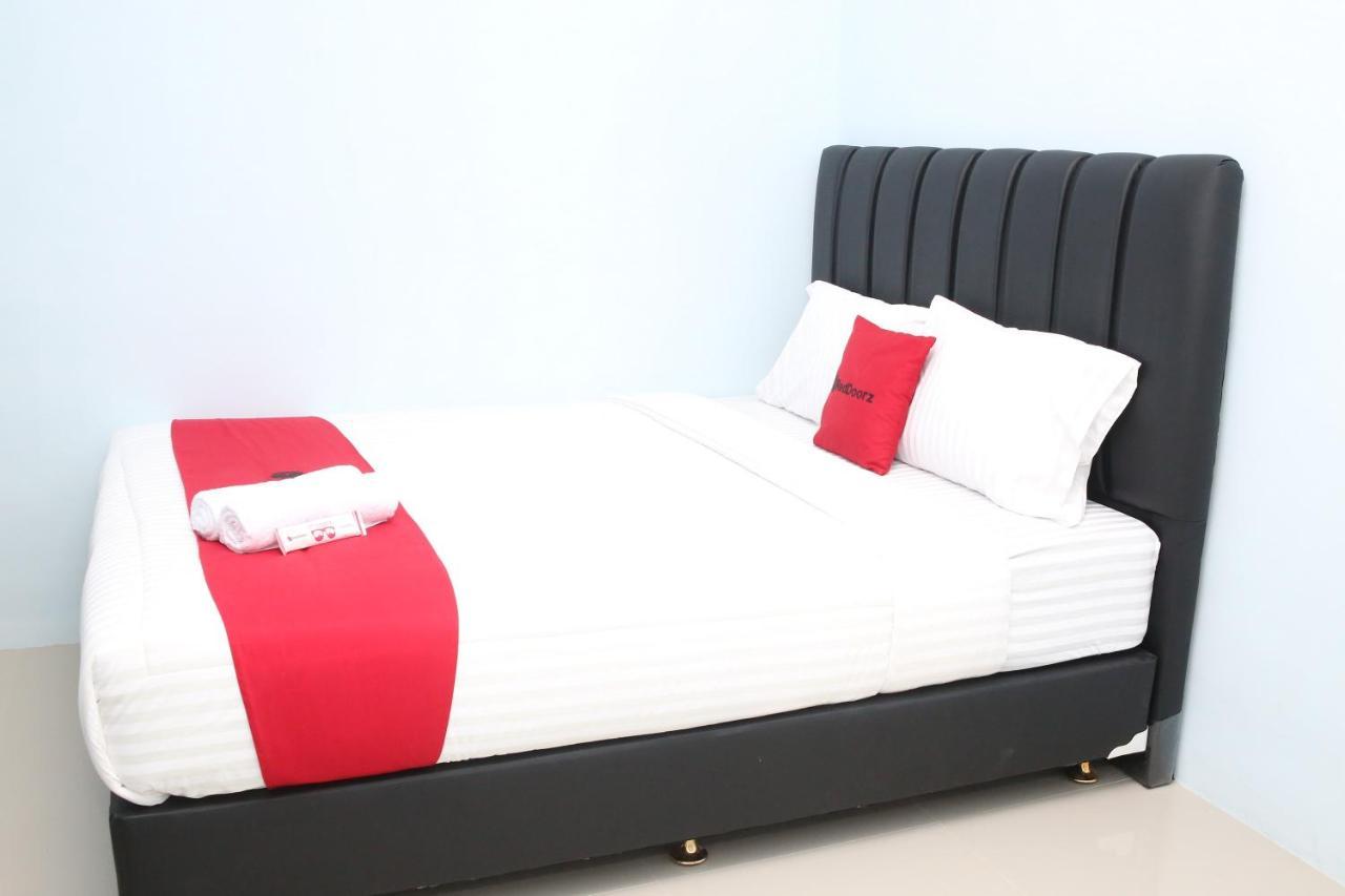 Reddoorz Syariah Near Suncity Mall Madiun Zewnętrze zdjęcie