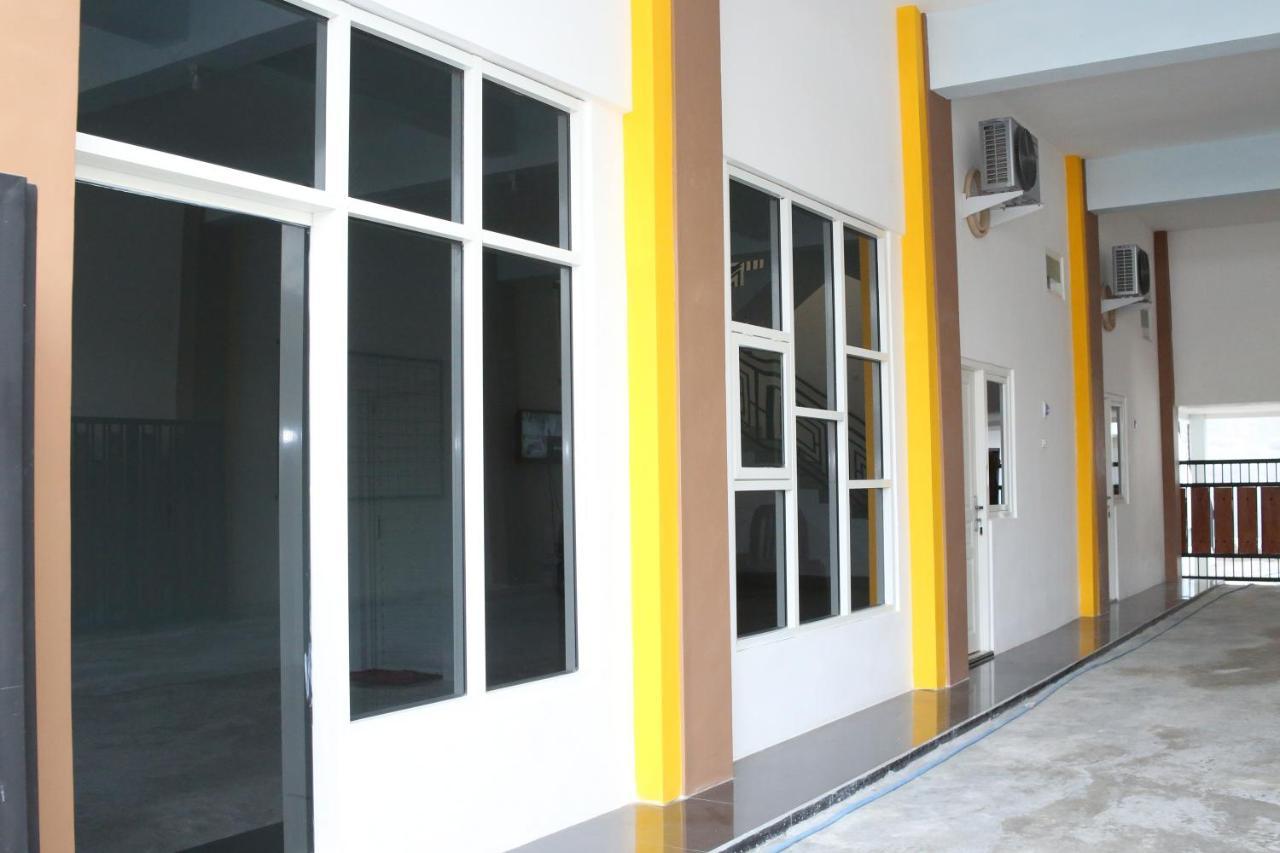 Reddoorz Syariah Near Suncity Mall Madiun Zewnętrze zdjęcie
