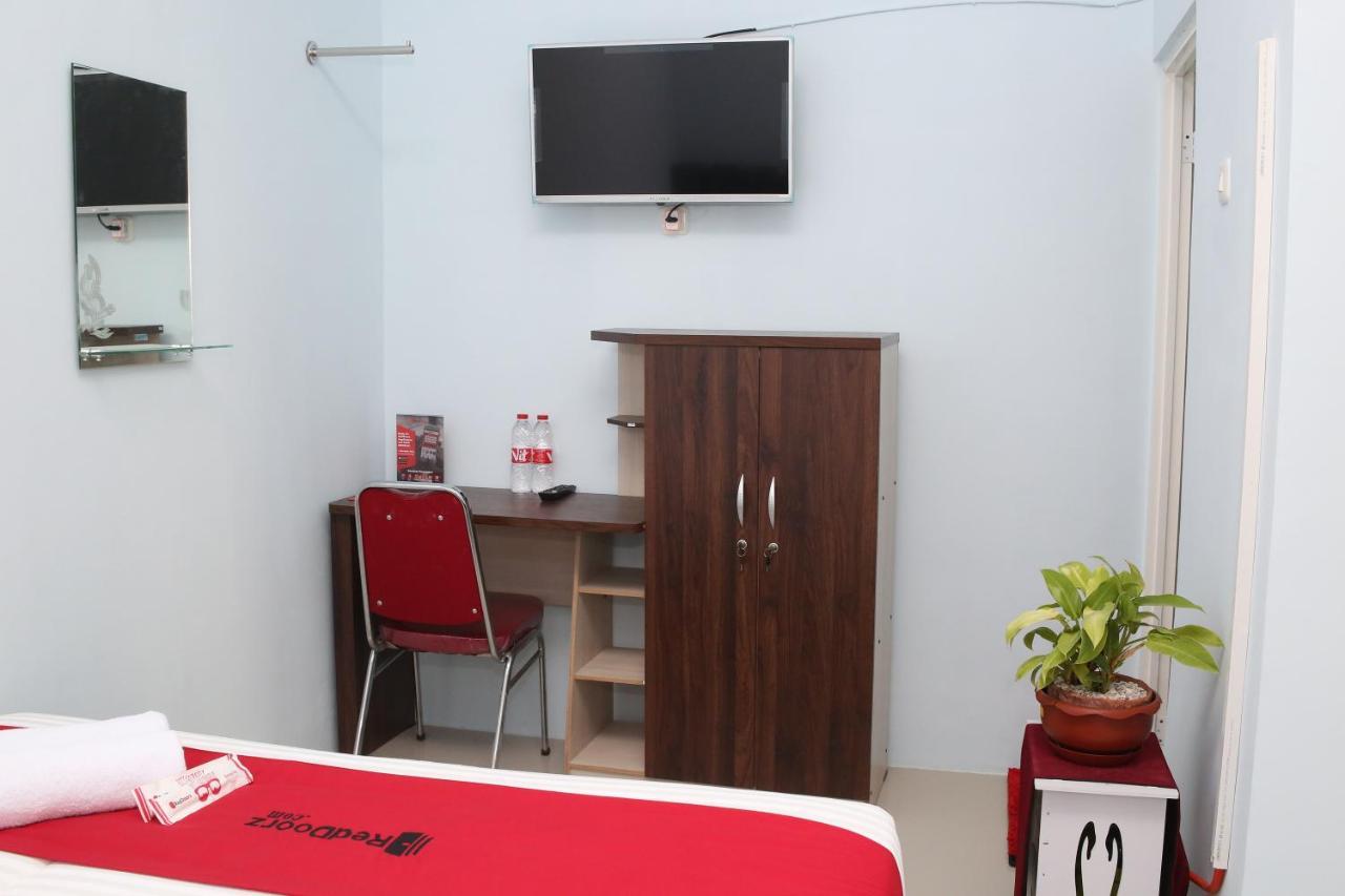 Reddoorz Syariah Near Suncity Mall Madiun Zewnętrze zdjęcie