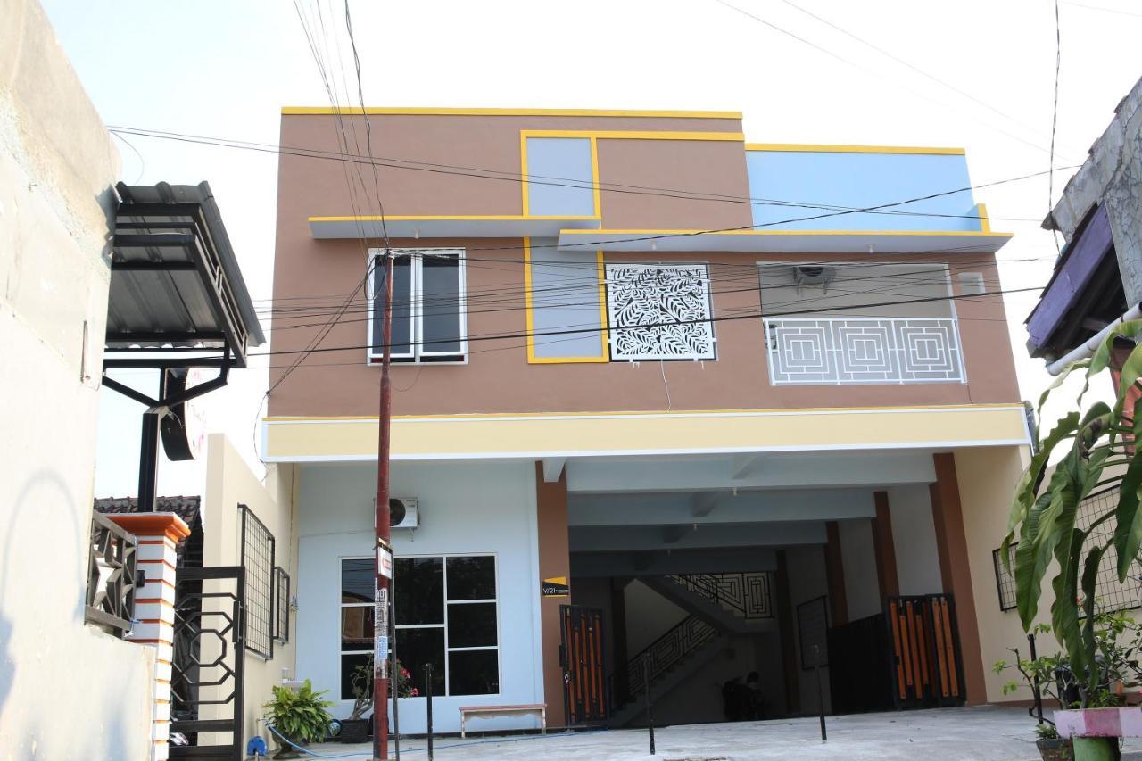 Reddoorz Syariah Near Suncity Mall Madiun Zewnętrze zdjęcie