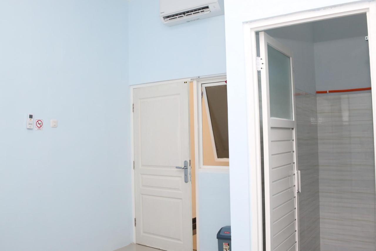 Reddoorz Syariah Near Suncity Mall Madiun Zewnętrze zdjęcie