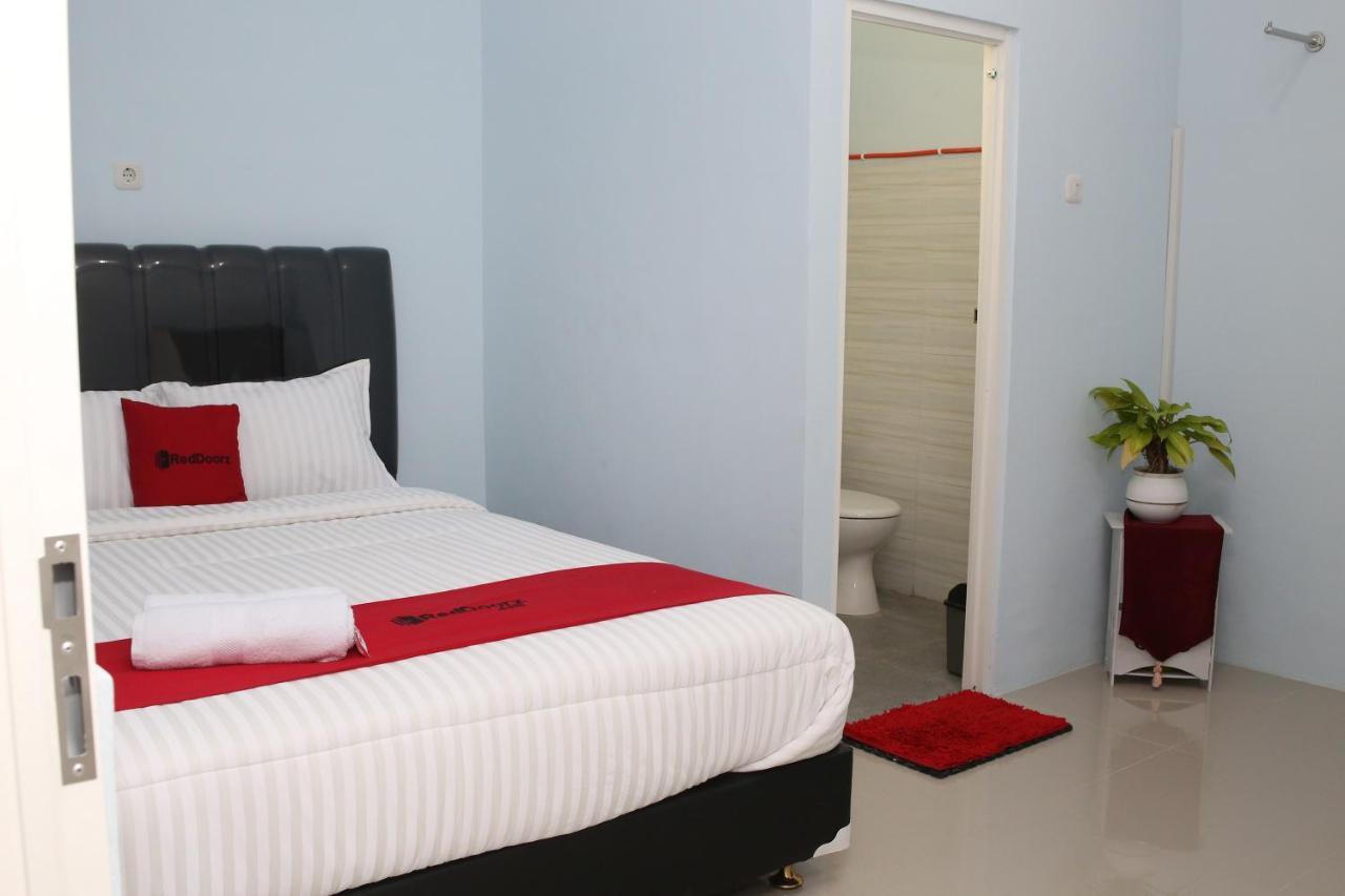 Reddoorz Syariah Near Suncity Mall Madiun Zewnętrze zdjęcie