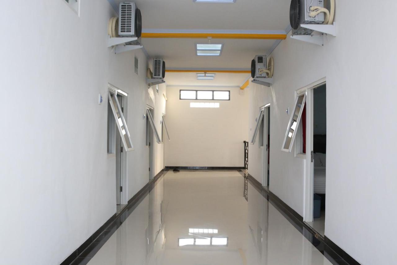 Reddoorz Syariah Near Suncity Mall Madiun Zewnętrze zdjęcie