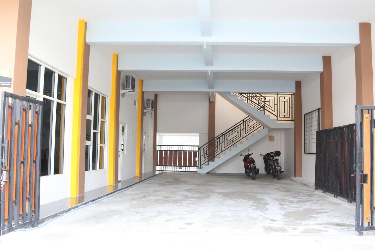 Reddoorz Syariah Near Suncity Mall Madiun Zewnętrze zdjęcie